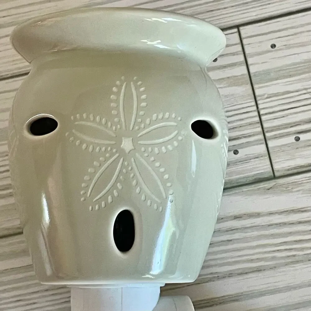 Scentsy Plug In Wall Mini Wax Warmers Set of 2 Red Floral & Beige‎ Sand Dollar